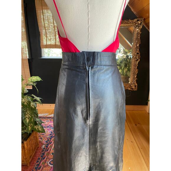 Black Leather Skirt Vintage - Picture 5 of 7